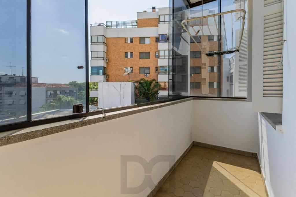 Apartamento com 03 dormitórios com 01 vaga de garagem escriturada sub solo — foto 8
