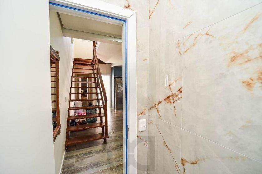 Belíssima casa de 4 dormitórios com 01 suíte com 2 vagas na Chácara das Pedras — foto 8