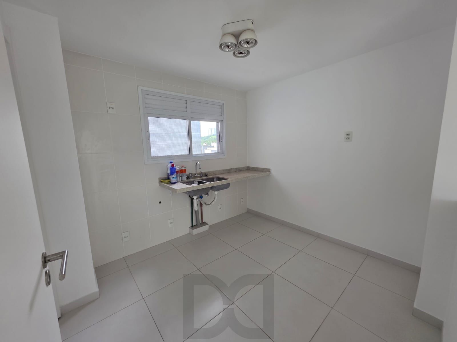 Apartamento novo com 03 dormitórios , 02 vagas de garagem dupla escriturada com 01 suíte — foto 4