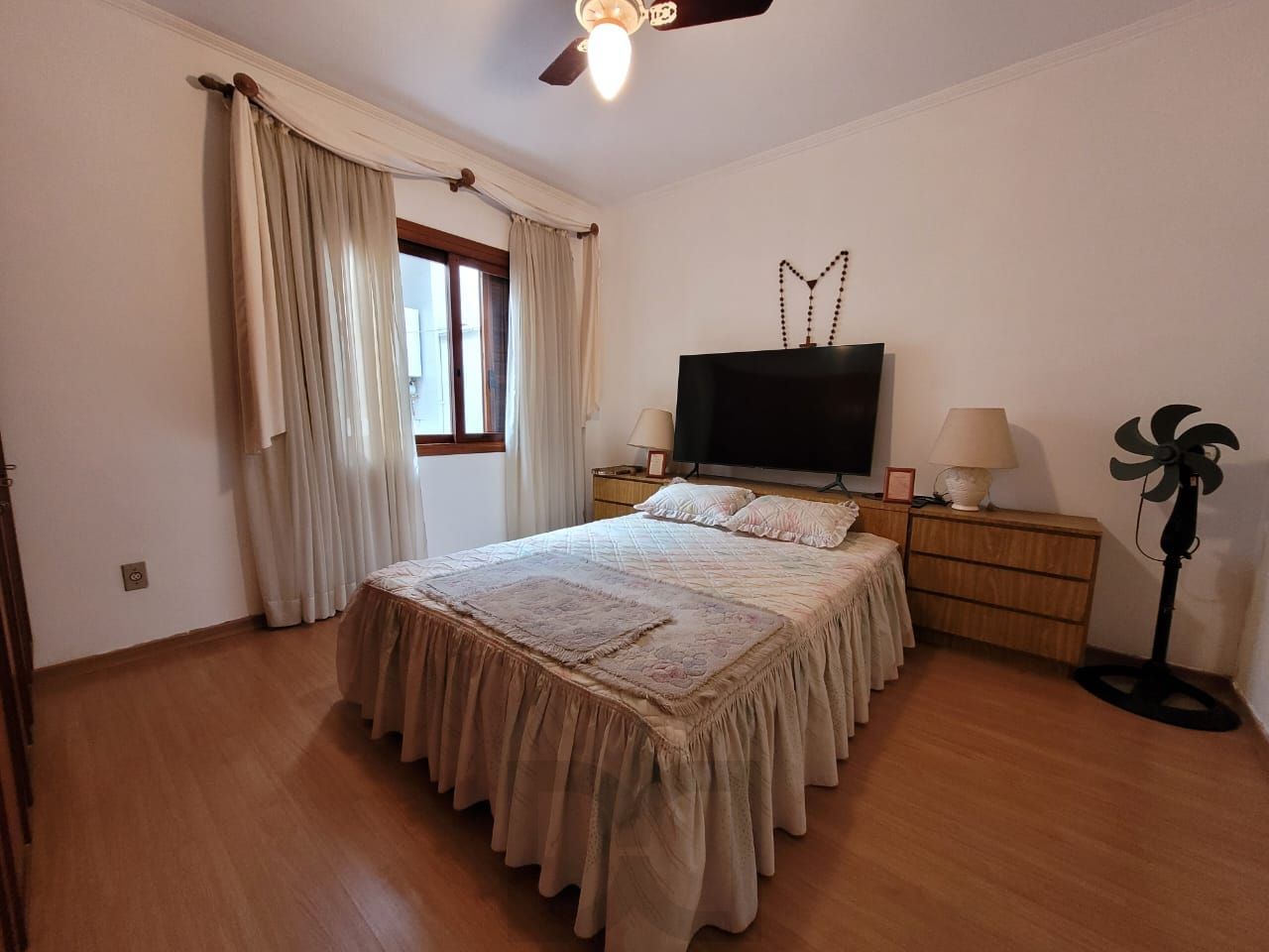 Casa térrea com 04 quartos e com 04 vagas de garagem — foto 13