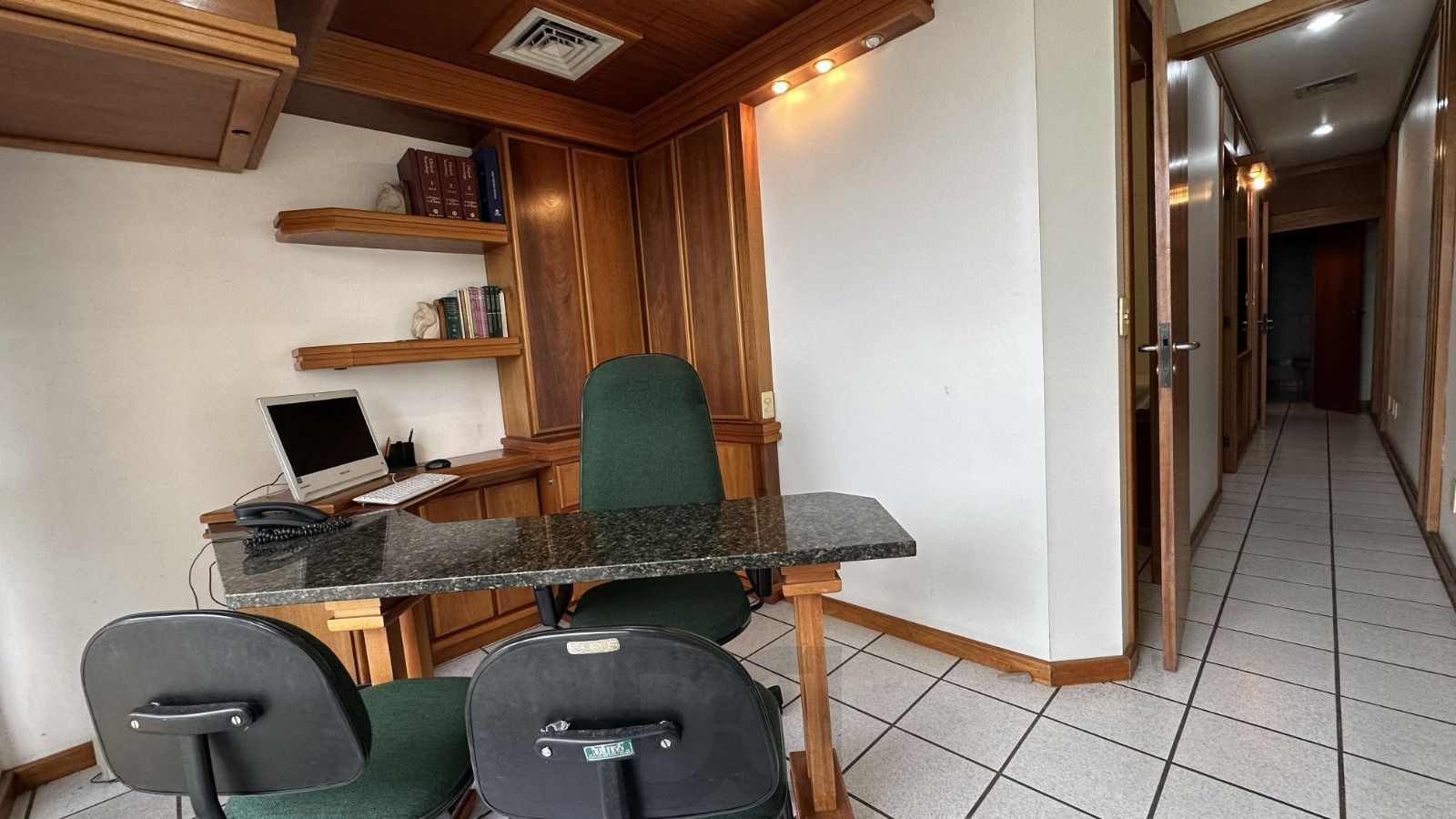 Sala comercial próximo ao hospital HPS e UFRGS — foto 13