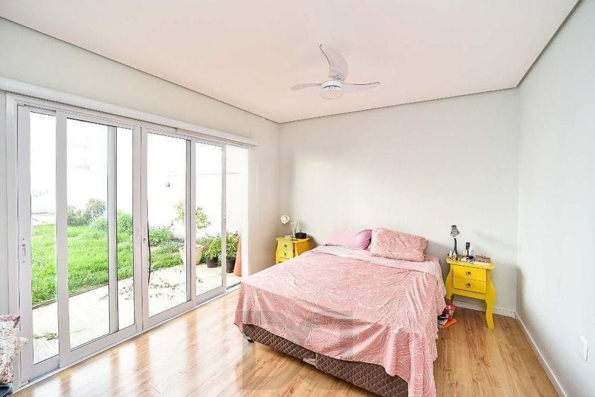 Belíssima casa de 4 dormitórios com 01 suíte com 2 vagas na Chácara das Pedras — foto 20