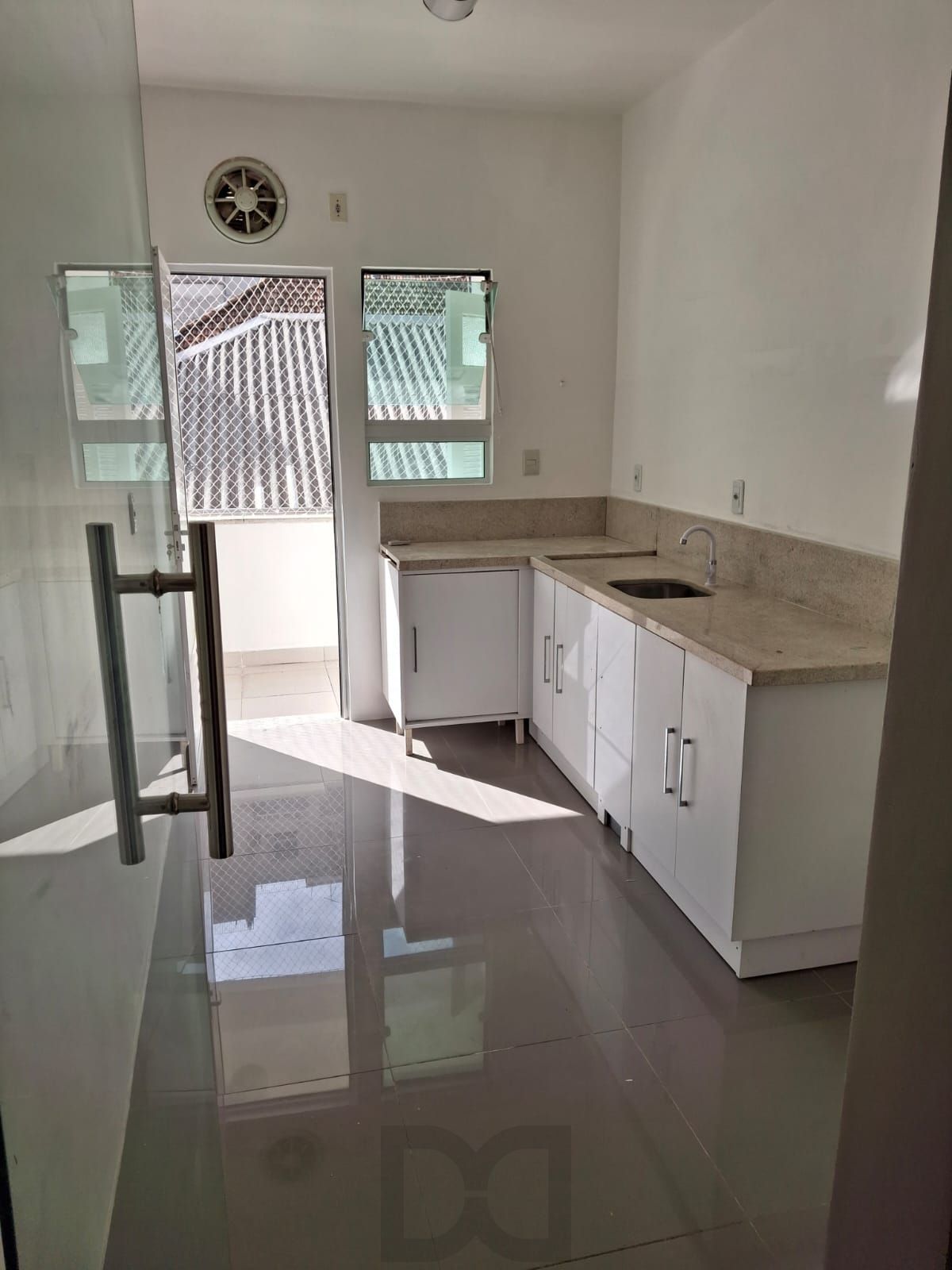 Apartamento com 03 dormiórios com bairro santana sem garagem — foto 3