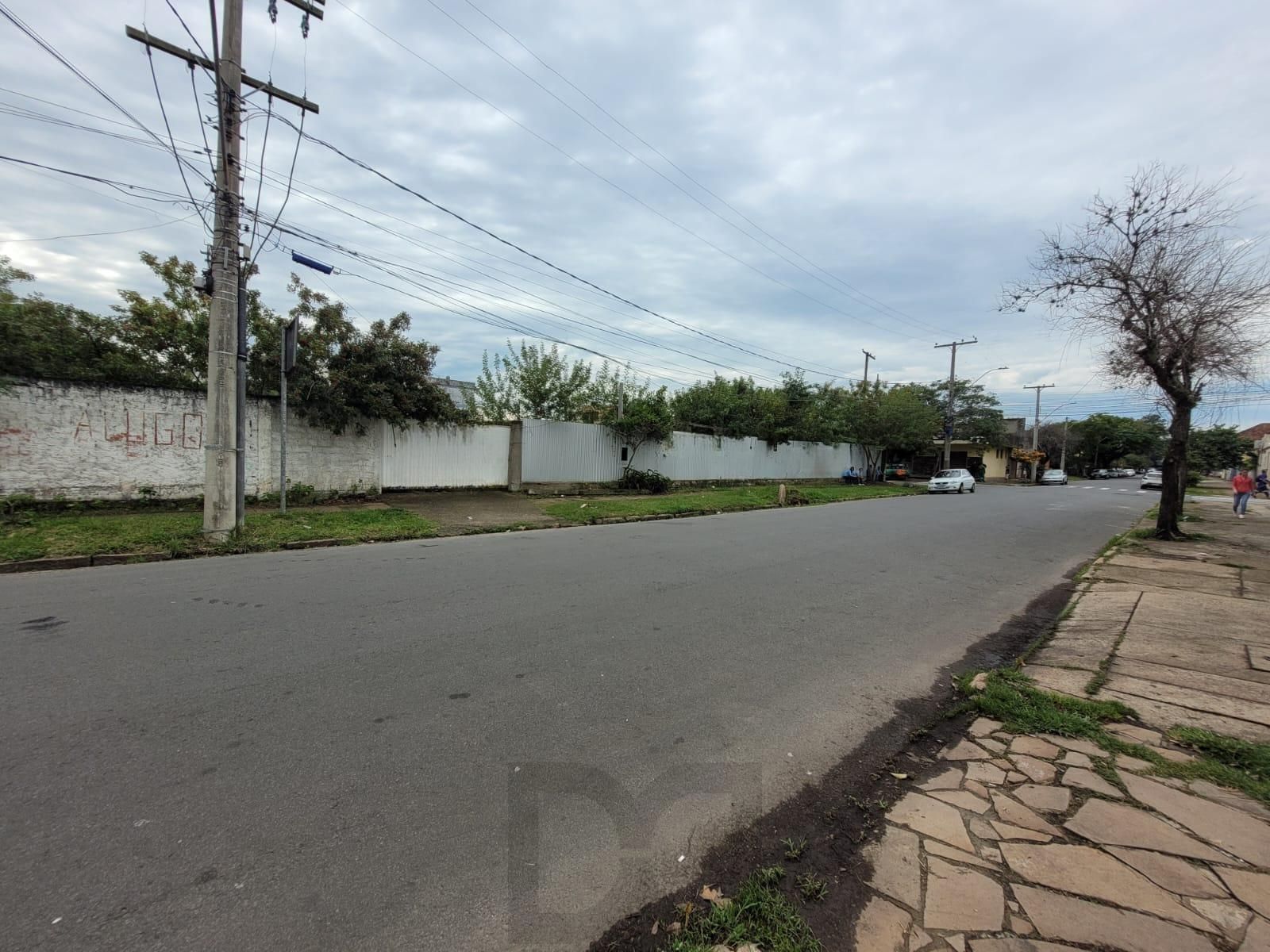 Terreno de esquina 847m² — foto 2