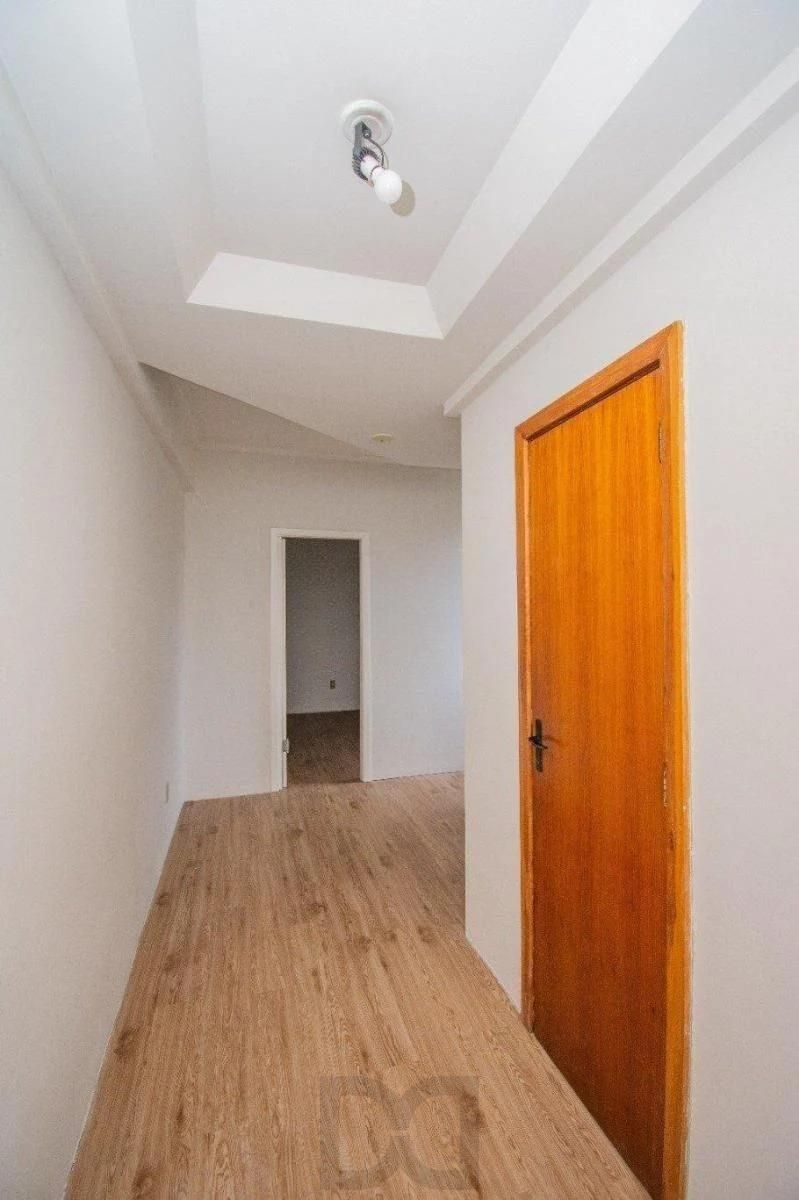 Sala comercial de 24,74 m² à venda em Petrópolis, esquina com a 24 de Outubro. — foto 9