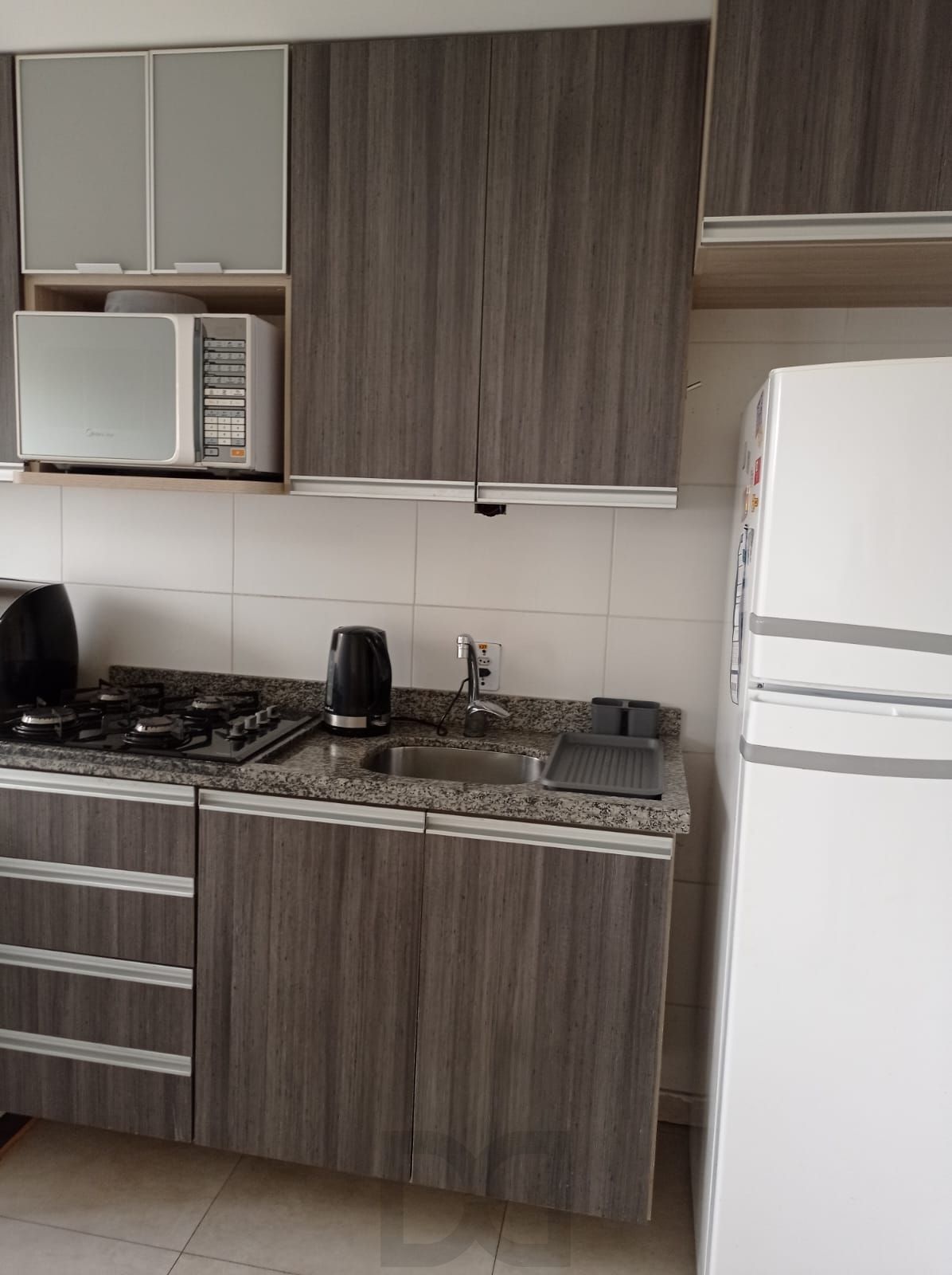 Apartamento com 03 dormitórios sendo 01 suíte com 01 vaga de garagem — foto 4