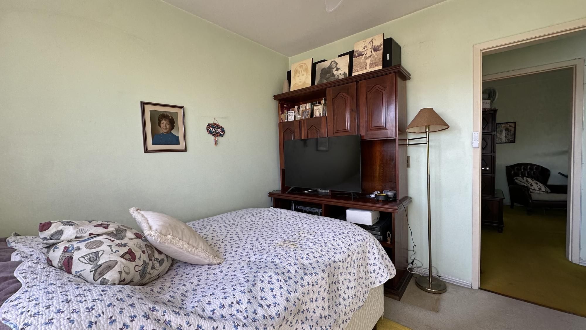 Apartamento com 2 dormitórios, dependência, elevador e vaga coberta na Mariland — foto 16