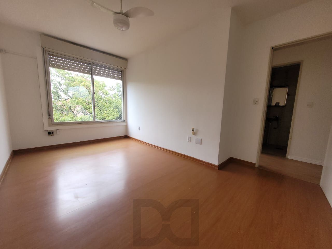 Apartamento de frente 2 dormitórios e vaga coberta próximo do Hospital Conceição — foto 4