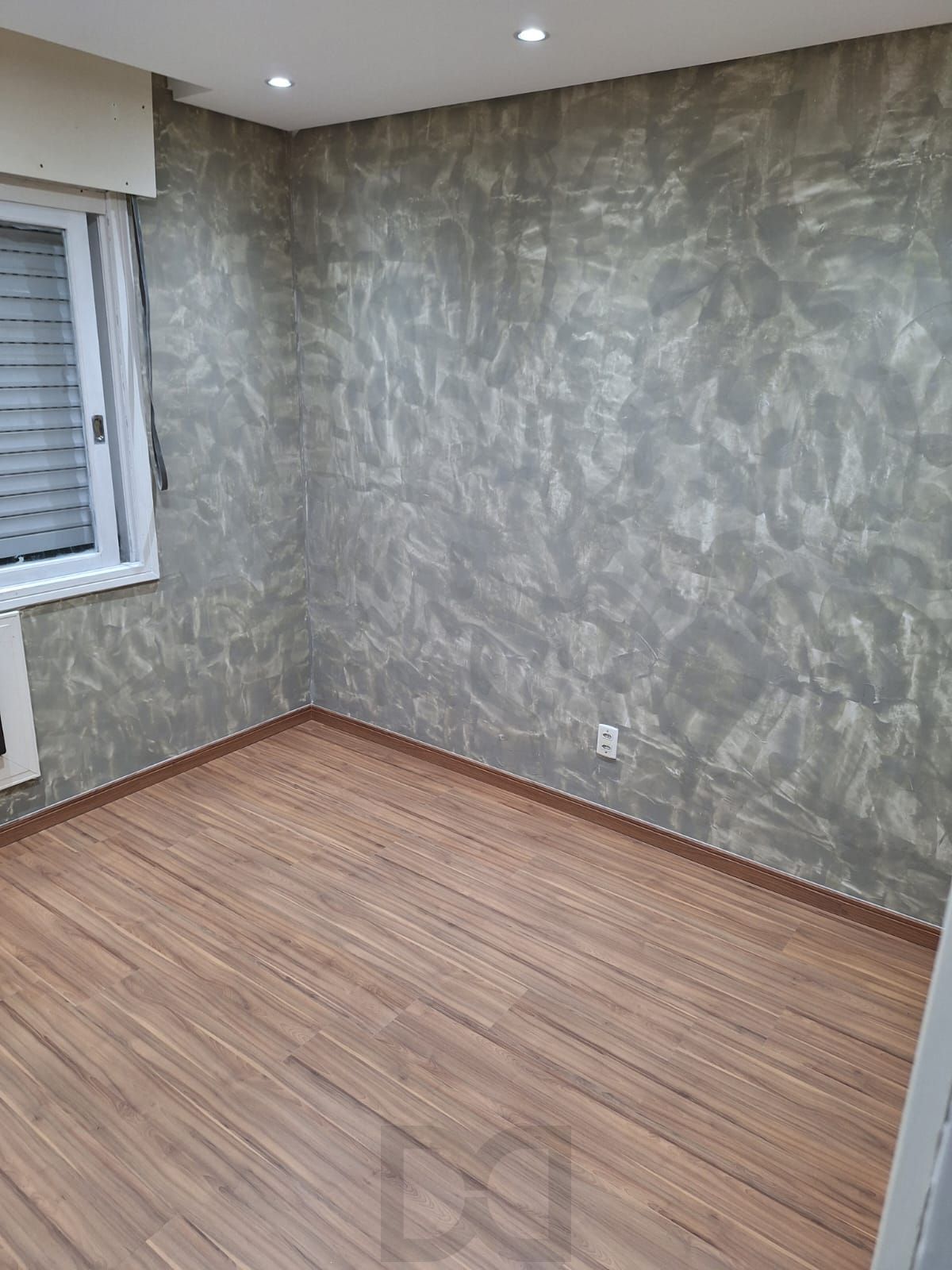 Apartamento 02 dormitórios com vaga de garagem escriturada descoberta — foto 7