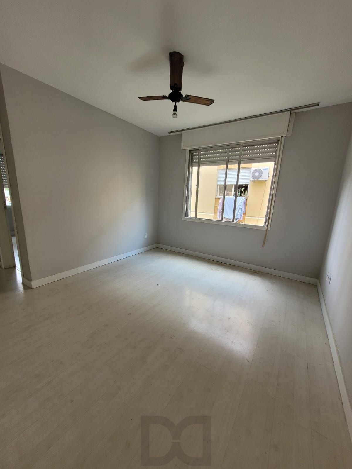 Vende apartamento de 2 dormitórios no Passo da Areia, condomínio ao lado do Conceição — foto 1