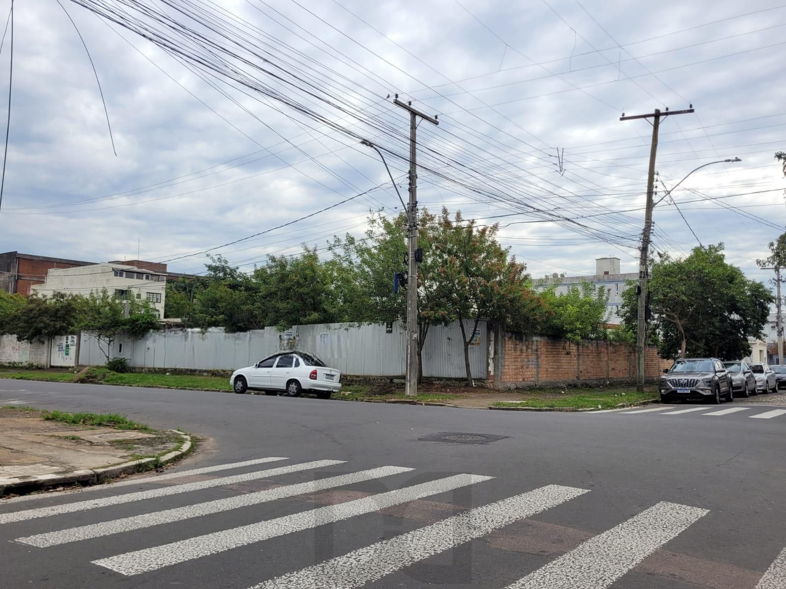 Terreno de esquina 847m² — foto 3