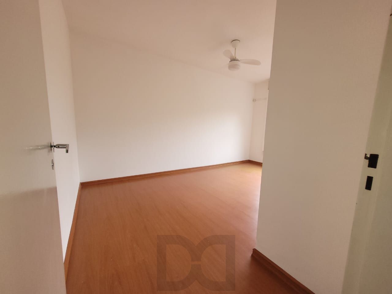 Apartamento de frente 2 dormitórios e vaga coberta próximo do Hospital Conceição — foto 3