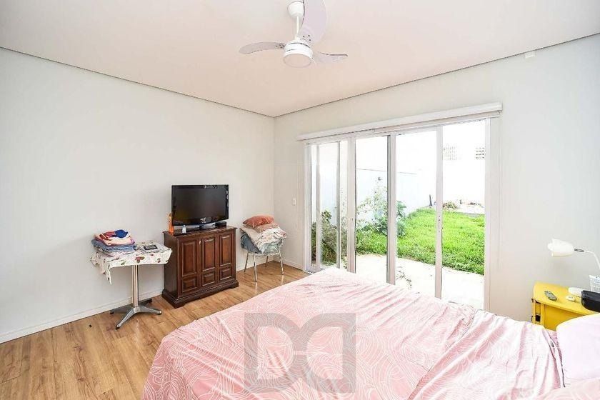 Belíssima casa de 4 dormitórios com 01 suíte com 2 vagas na Chácara das Pedras — foto 21