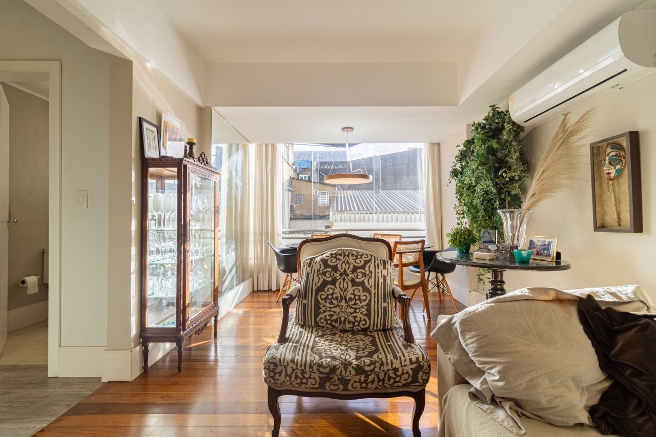 Apartamento de 2 dormitórios à venda na Rua Coronel Bordini - bairro Auxiliadora — foto 3