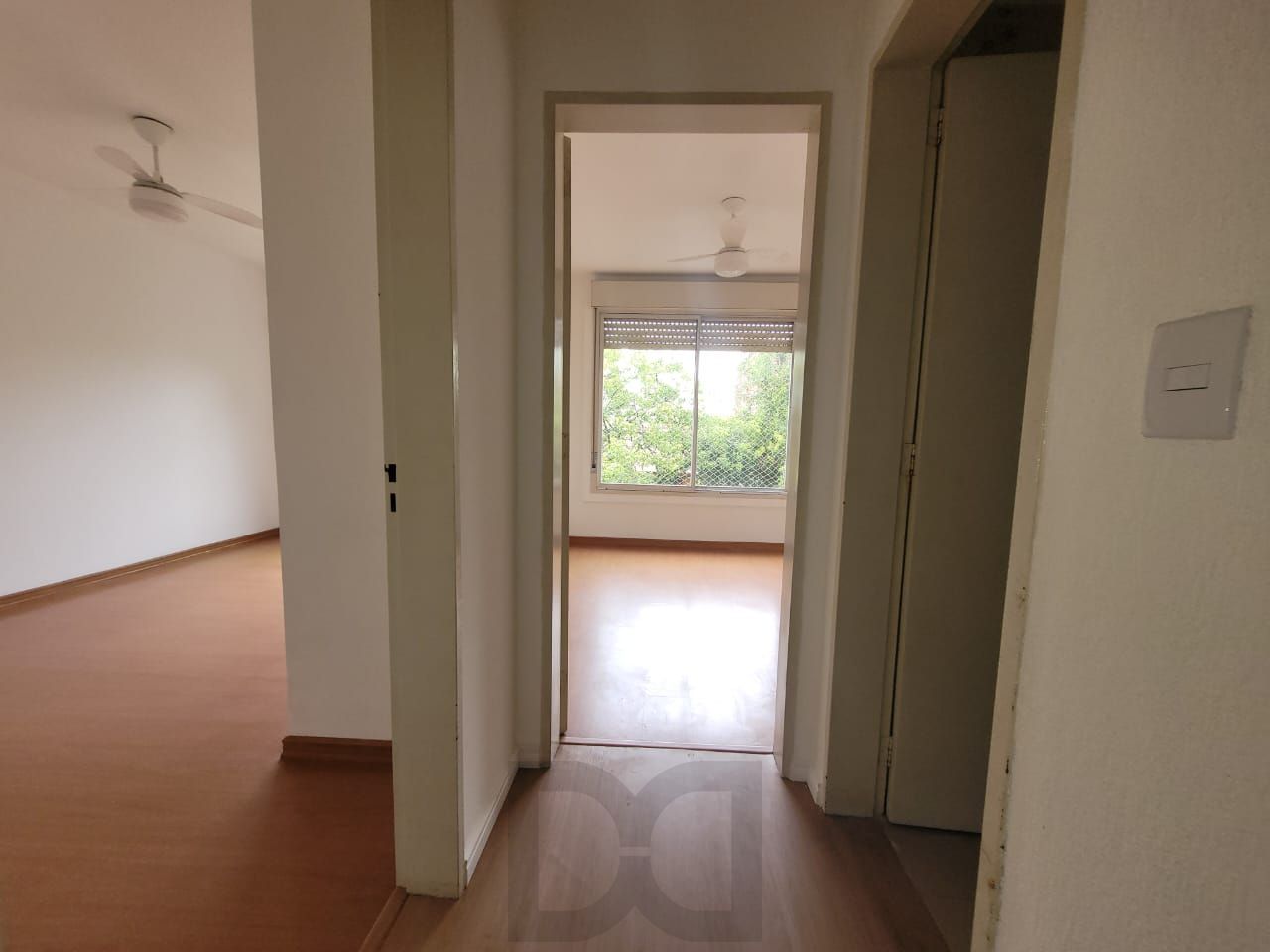 Apartamento de frente 2 dormitórios e vaga coberta próximo do Hospital Conceição — foto 2