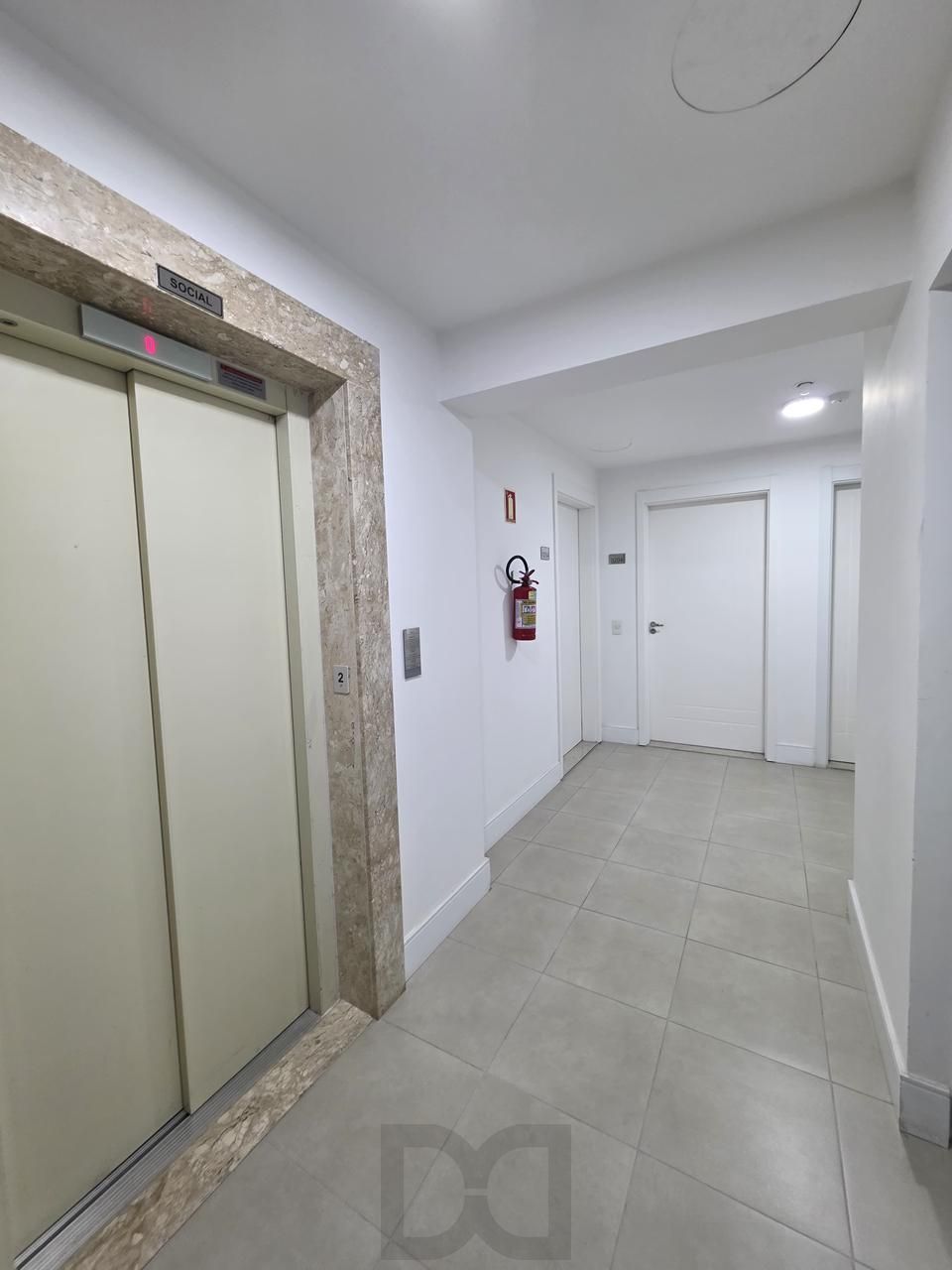 Apartamento novo com 03 dormitórios , 02 vagas de garagem dupla escriturada com 01 suíte — foto 8