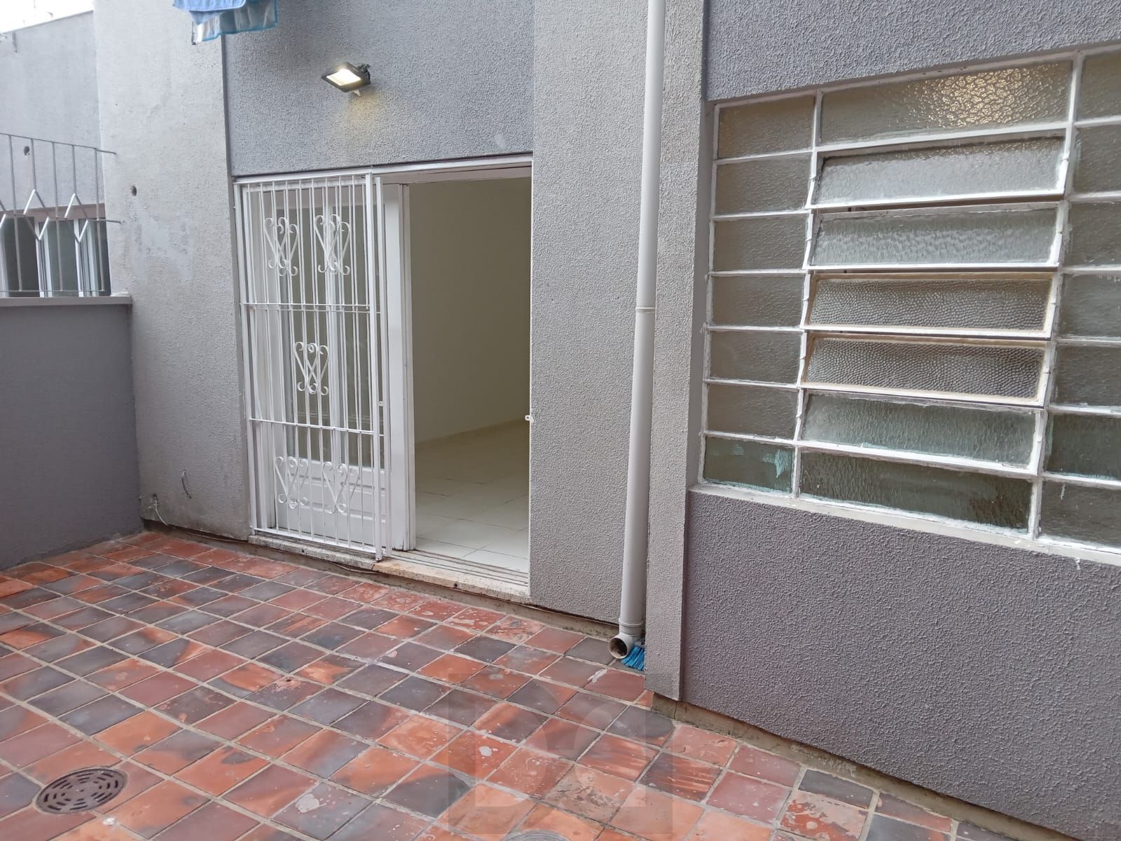 Apartamento 01 dormitório térreo sem garagem e elevador — foto 8