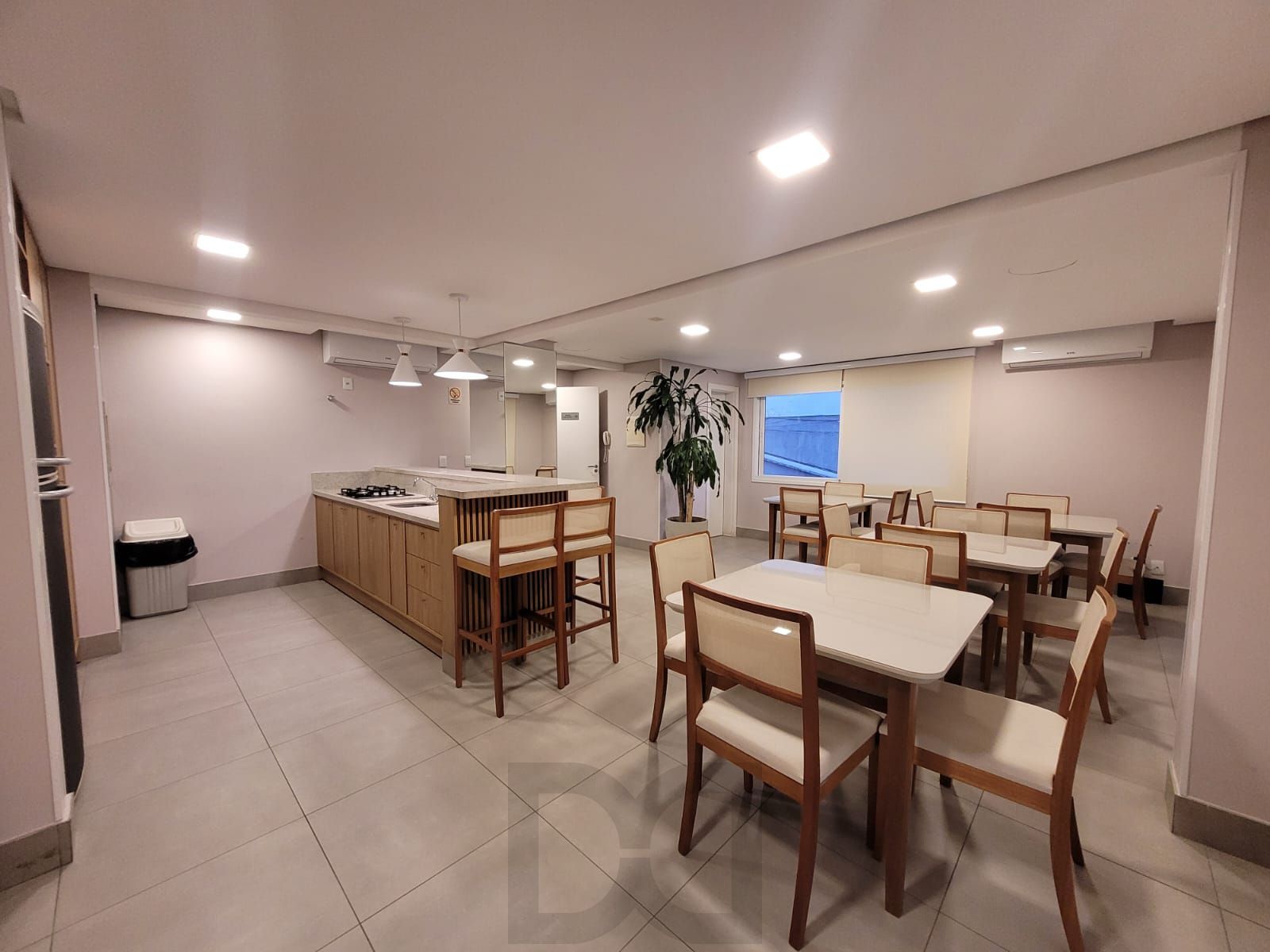Apartamento com 2 Dormitórios e 1 Suíte, 2 Vagas, próximo ao colégio Dom Bosco — foto 22