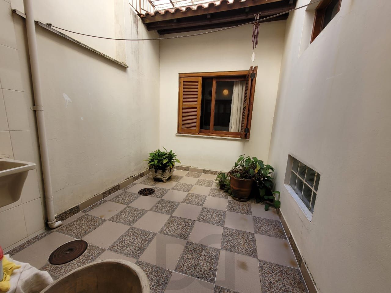 Casa térrea com 04 quartos e com 04 vagas de garagem — foto 29