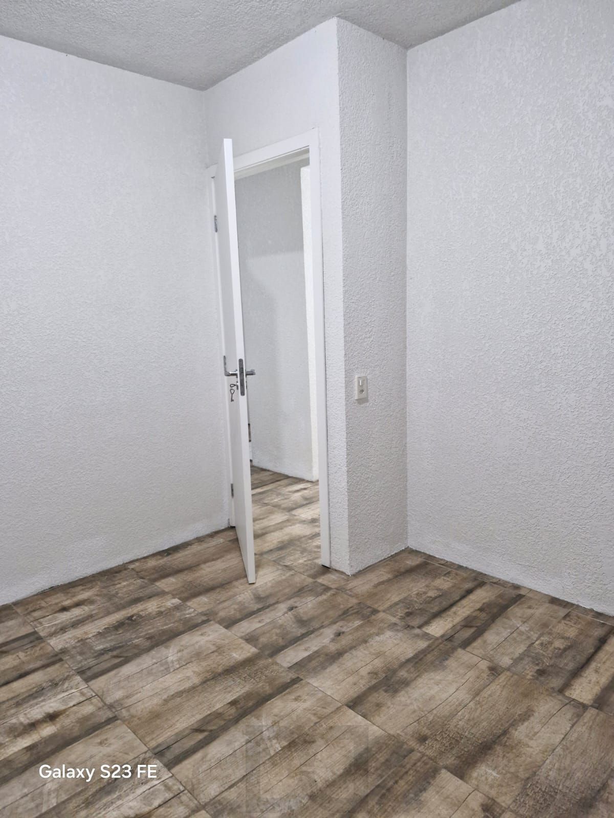 Apartamento térreo com 01 dormitório e uma vaga rotativa — foto 1
