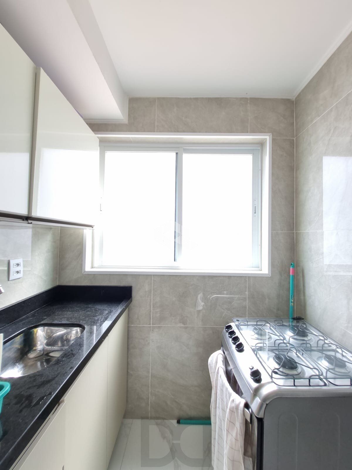 Vende apartamento semimobiliado no bairro Passo da Areia — foto 5