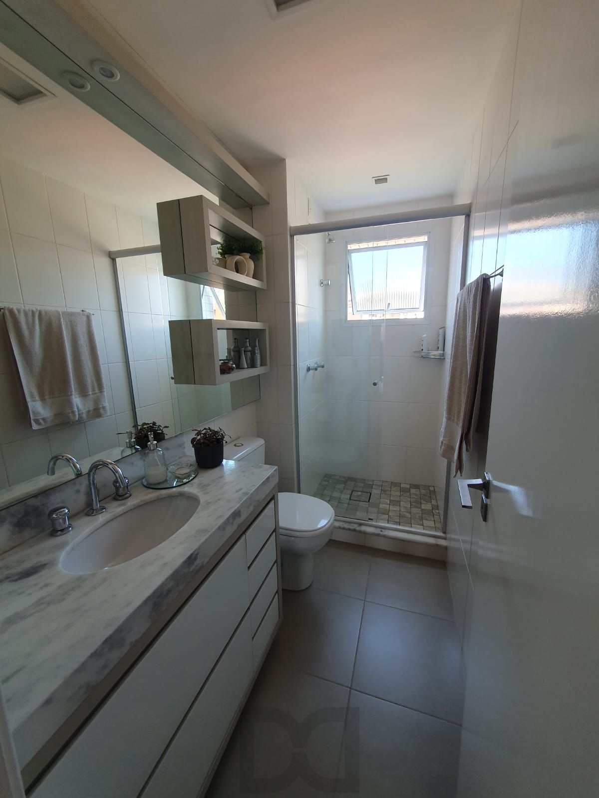 Apartamento mobiliado com 03 dormiórios, transformado em 02 e 02 vagas de garagem — foto 19