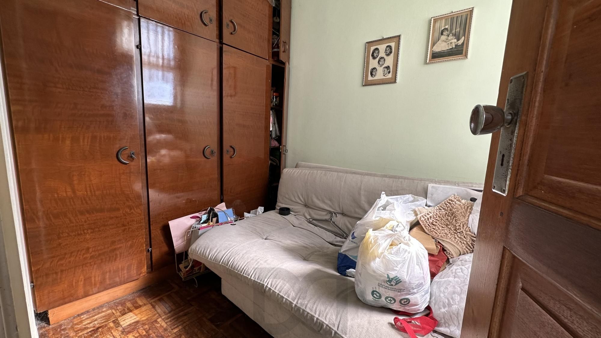 Apartamento com 2 dormitórios, dependência, elevador e vaga coberta na Mariland — foto 8