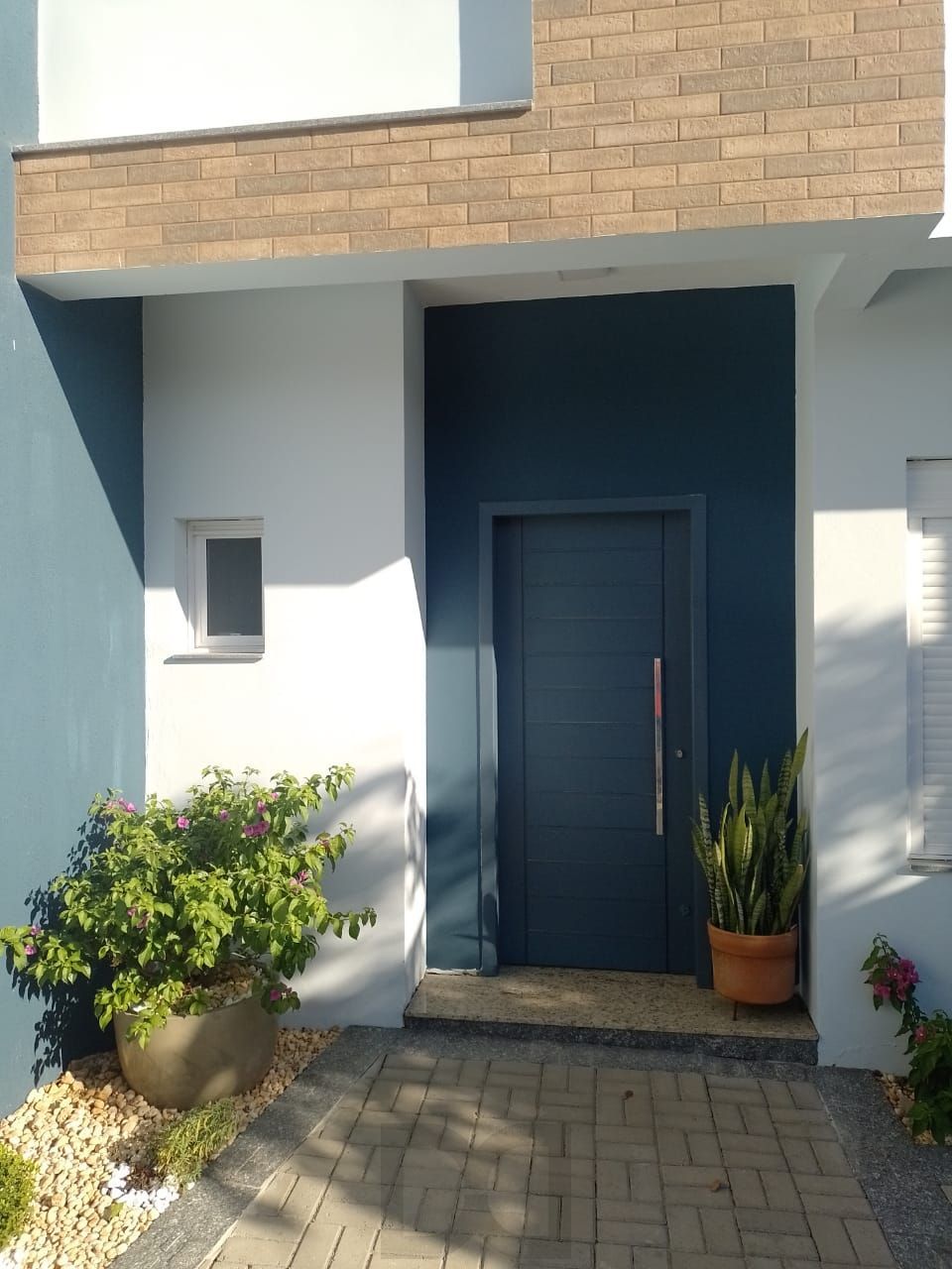 Belíssima casa de 4 dormitórios com 01 suíte com 2 vagas na Chácara das Pedras — foto 2