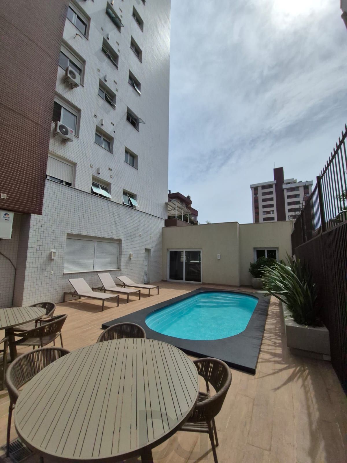 Apartamento mobiliado com 03 dormiórios, transformado em 02 e 02 vagas de garagem — foto 45