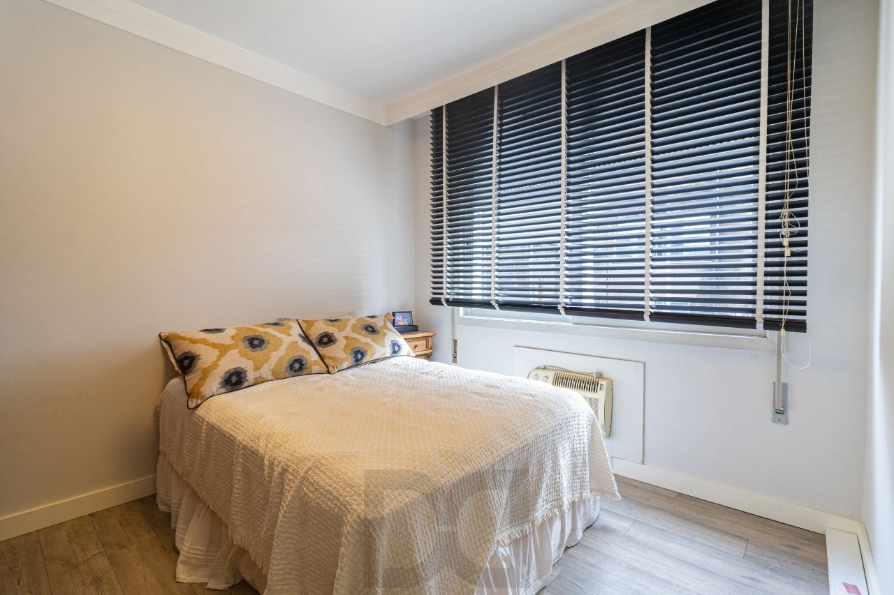 Apartamento de 2 dormitórios à venda na Rua Coronel Bordini - bairro Auxiliadora — foto 30