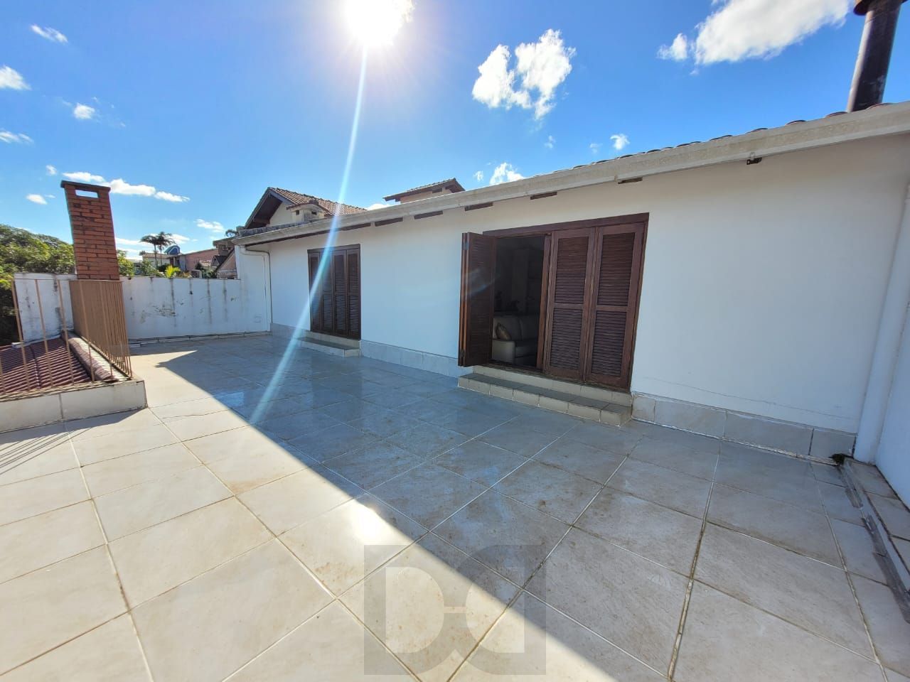Casa térrea com 04 quartos e com 04 vagas de garagem — foto 25