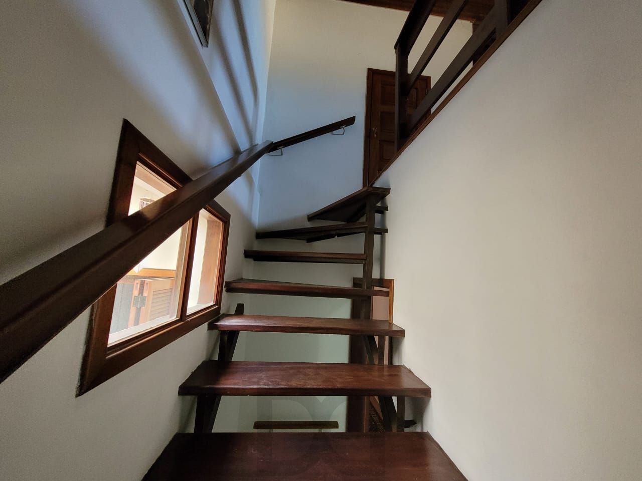 Casa térrea com 04 quartos e com 04 vagas de garagem — foto 20