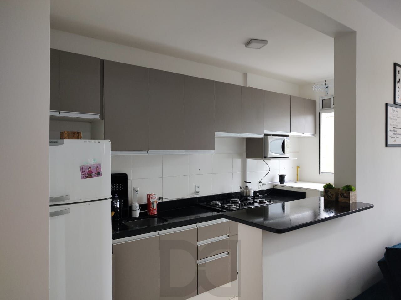 Apartamento 02 dormitórios com vaga, no bairro Humaitá. — foto 7