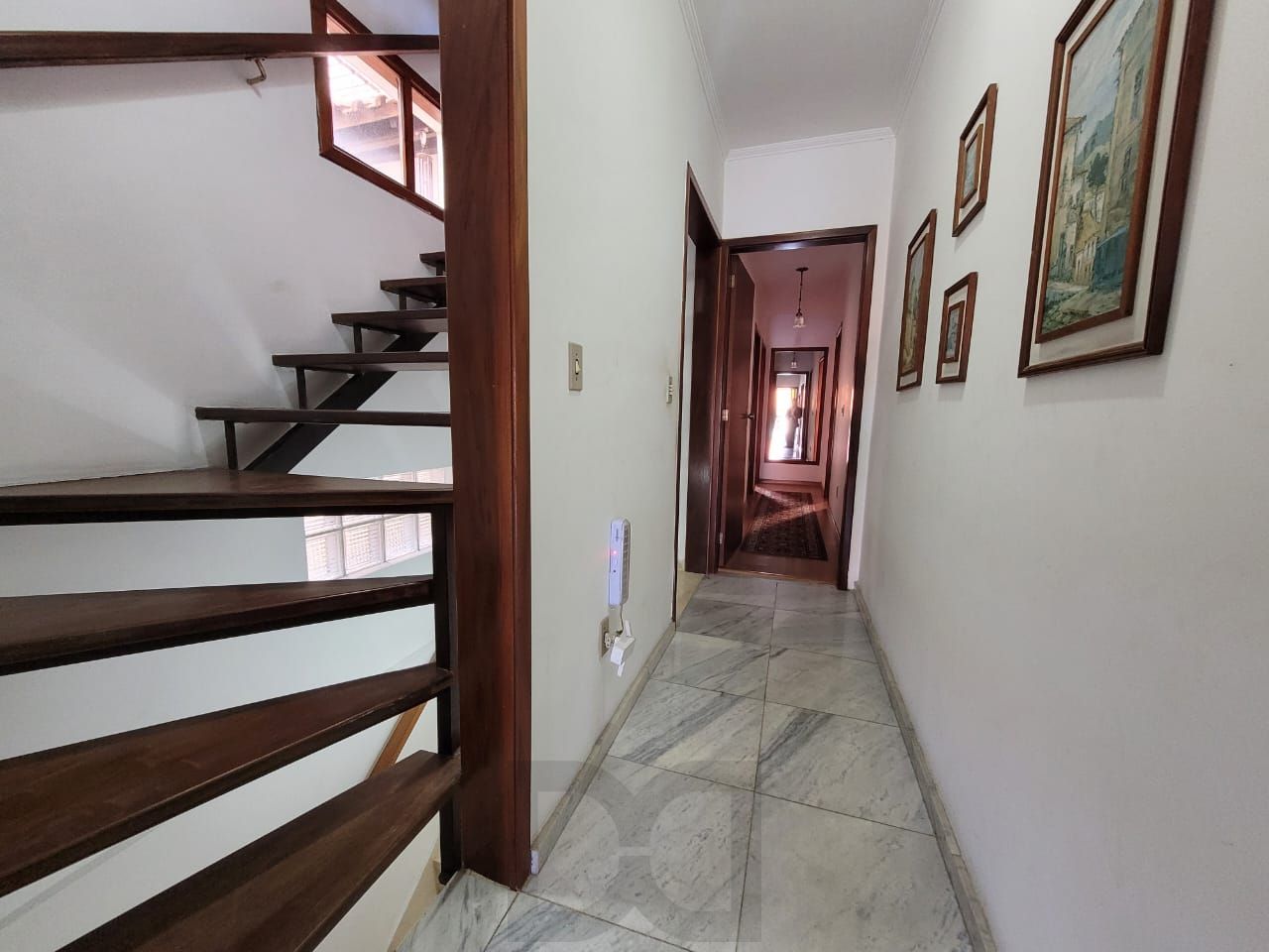 Casa térrea com 04 quartos e com 04 vagas de garagem — foto 31