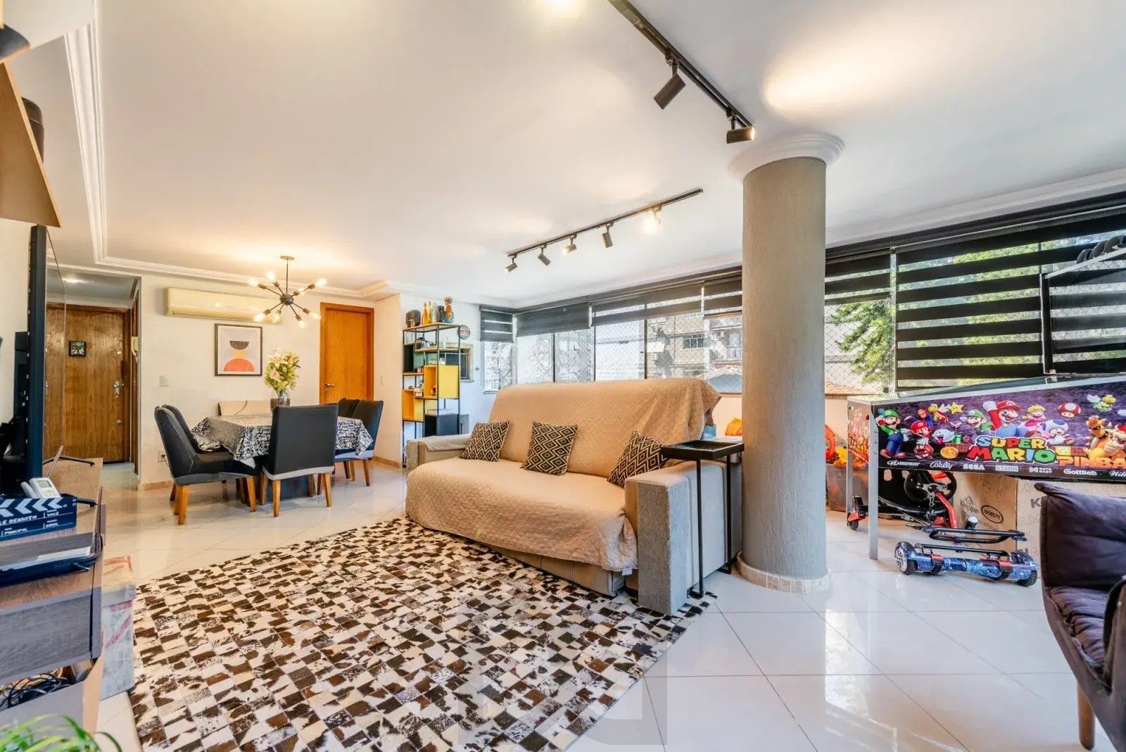 Apartamento 3 dormitórios, 2 vagas 109m² próximo ao Pastor Domhs e Sogipa — foto 1
