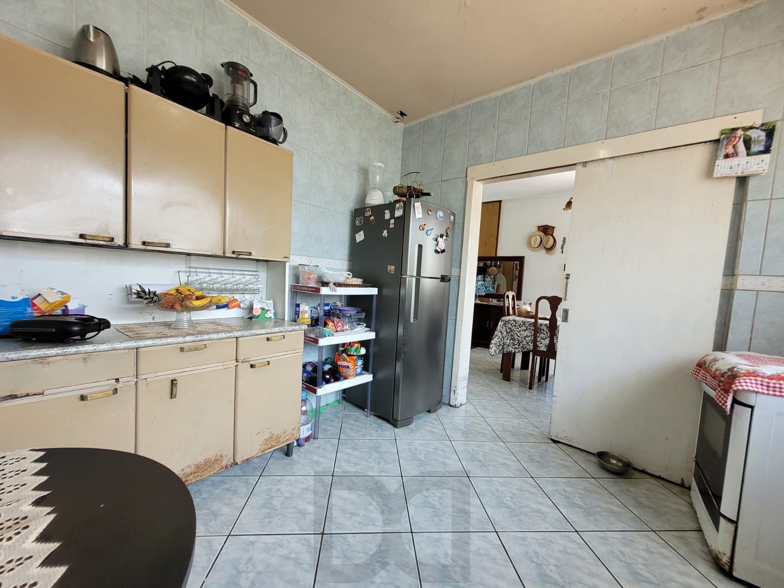 Casa térrea com garagem no subsolo e anexo — foto 18