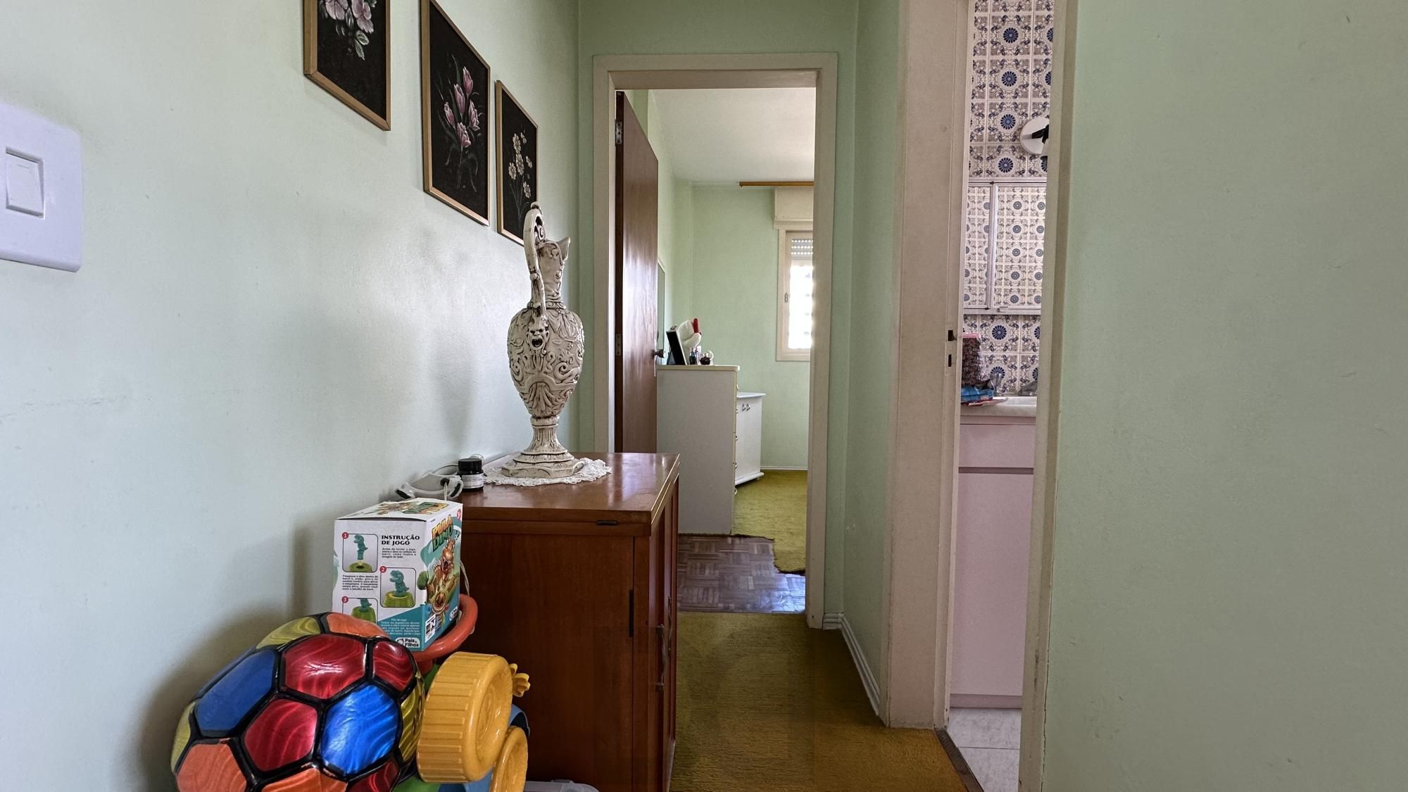 Apartamento com 2 dormitórios, dependência, elevador e vaga coberta na Mariland — foto 9