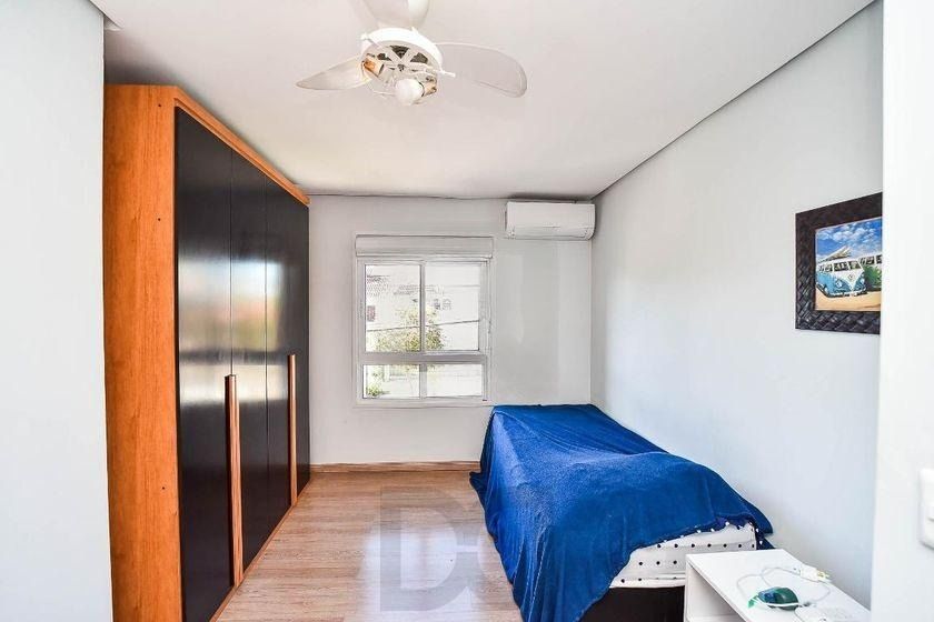 Belíssima casa de 4 dormitórios com 01 suíte com 2 vagas na Chácara das Pedras — foto 18