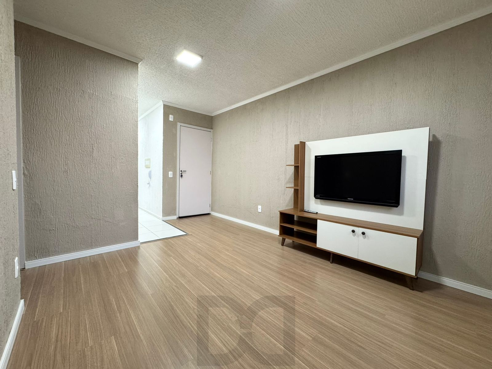 Apartamento com 02 dormitórios com vaga de garagem rotativa — foto 1