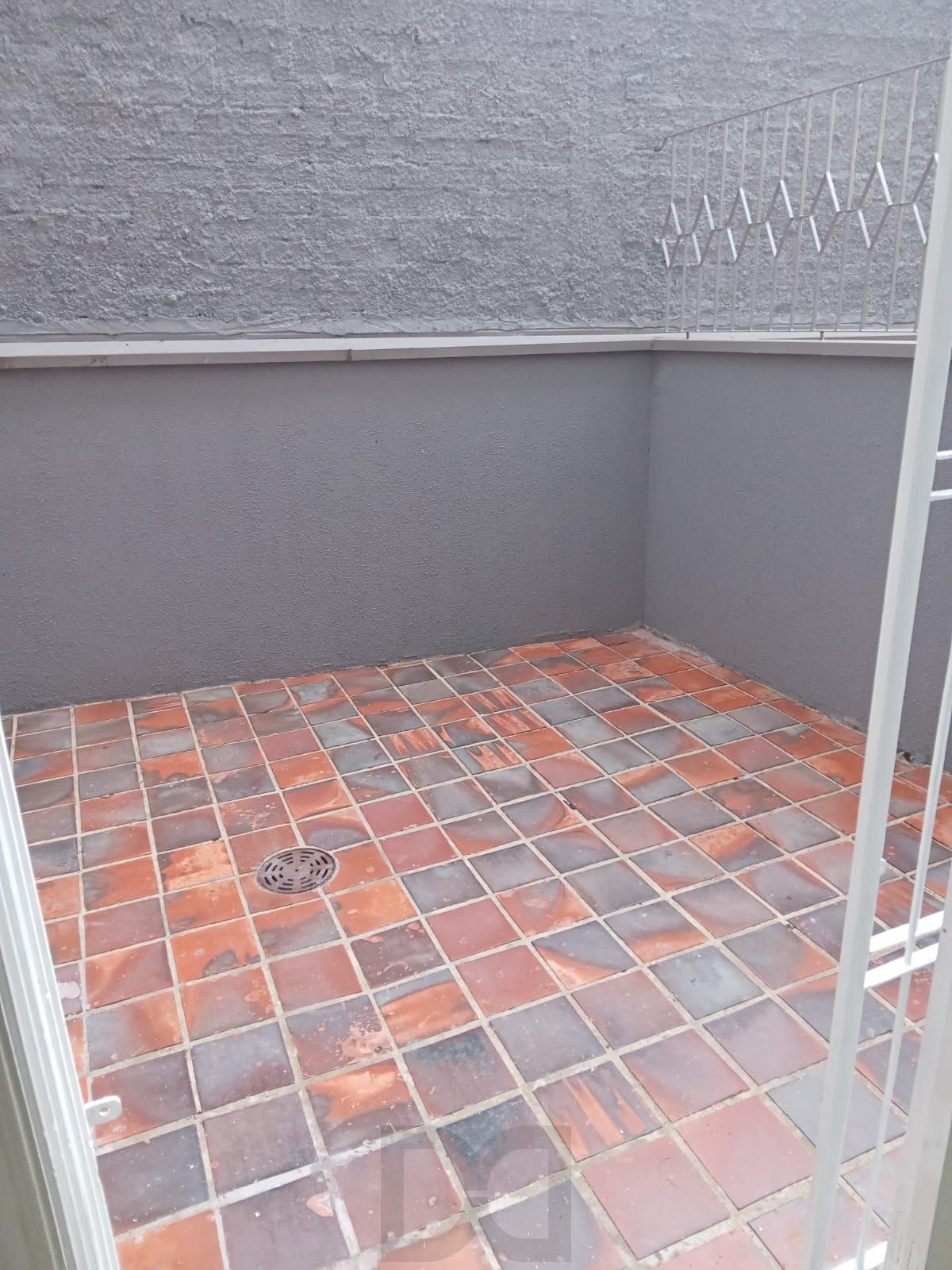 Apartamento 01 dormitório térreo sem garagem e elevador — foto 9