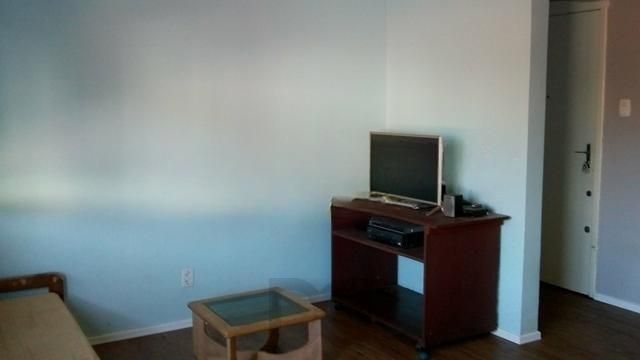 Apartamento com 03 dormitórios, 01 suíte, garagem de estacionamento por convenção — foto 3