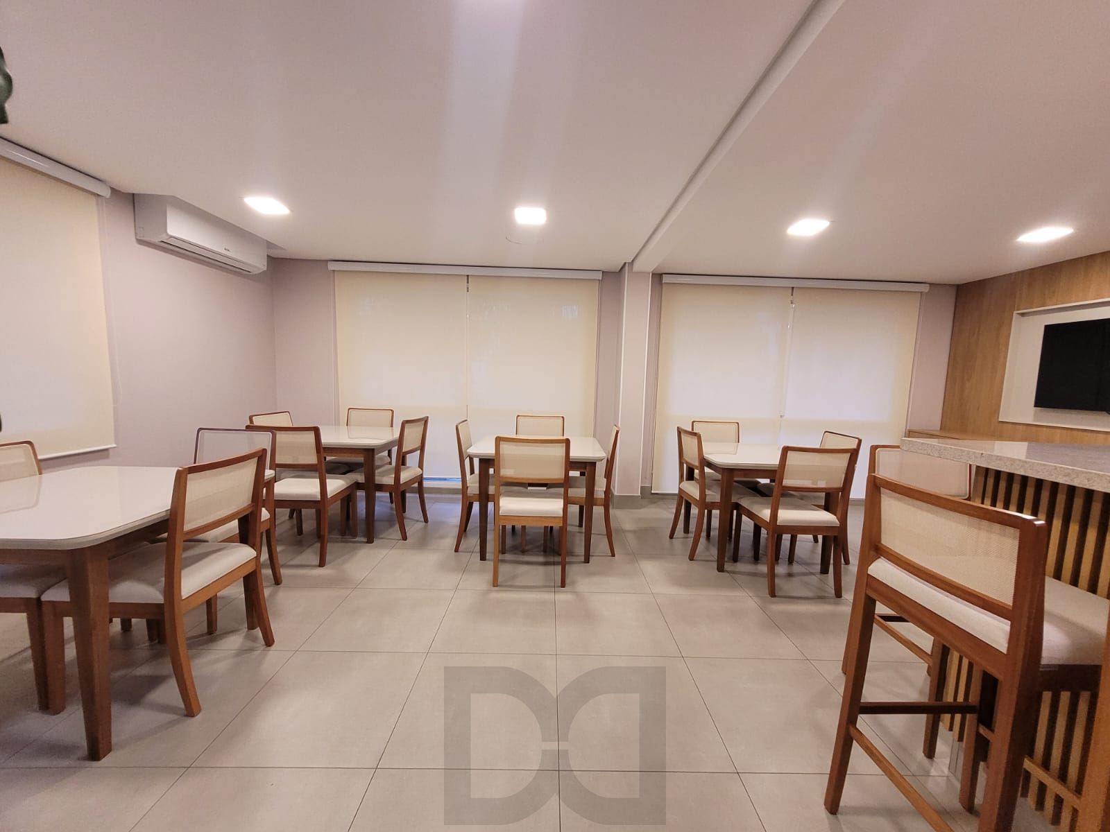 Apartamento com 2 Dormitórios e 1 Suíte, 2 Vagas, próximo ao colégio Dom Bosco — foto 21