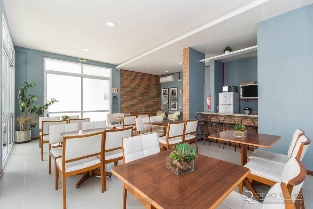 Apartamento 02 dormitórios com garagem escriturada no Bairro Ipanema — foto 8