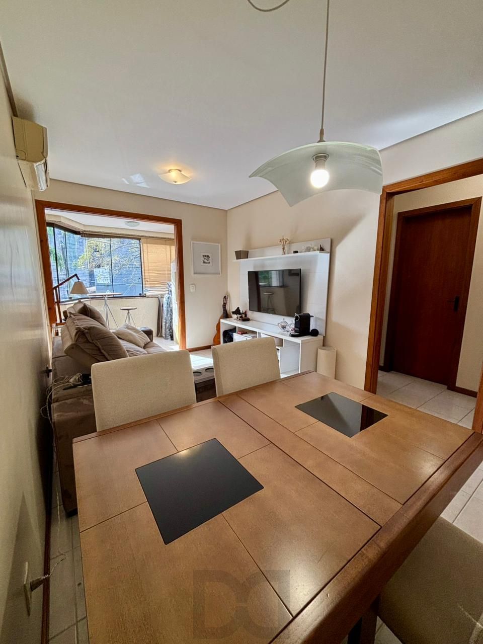Apartamento com 01 dormitório com 01 vaga de garagem escriturada — foto 1