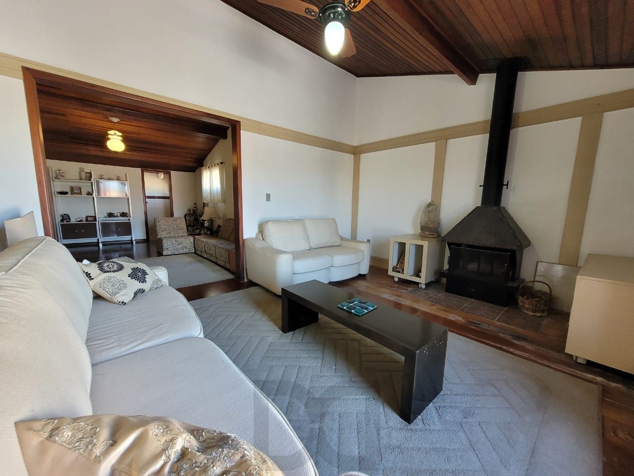 Casa térrea com 04 quartos e com 04 vagas de garagem — foto 22