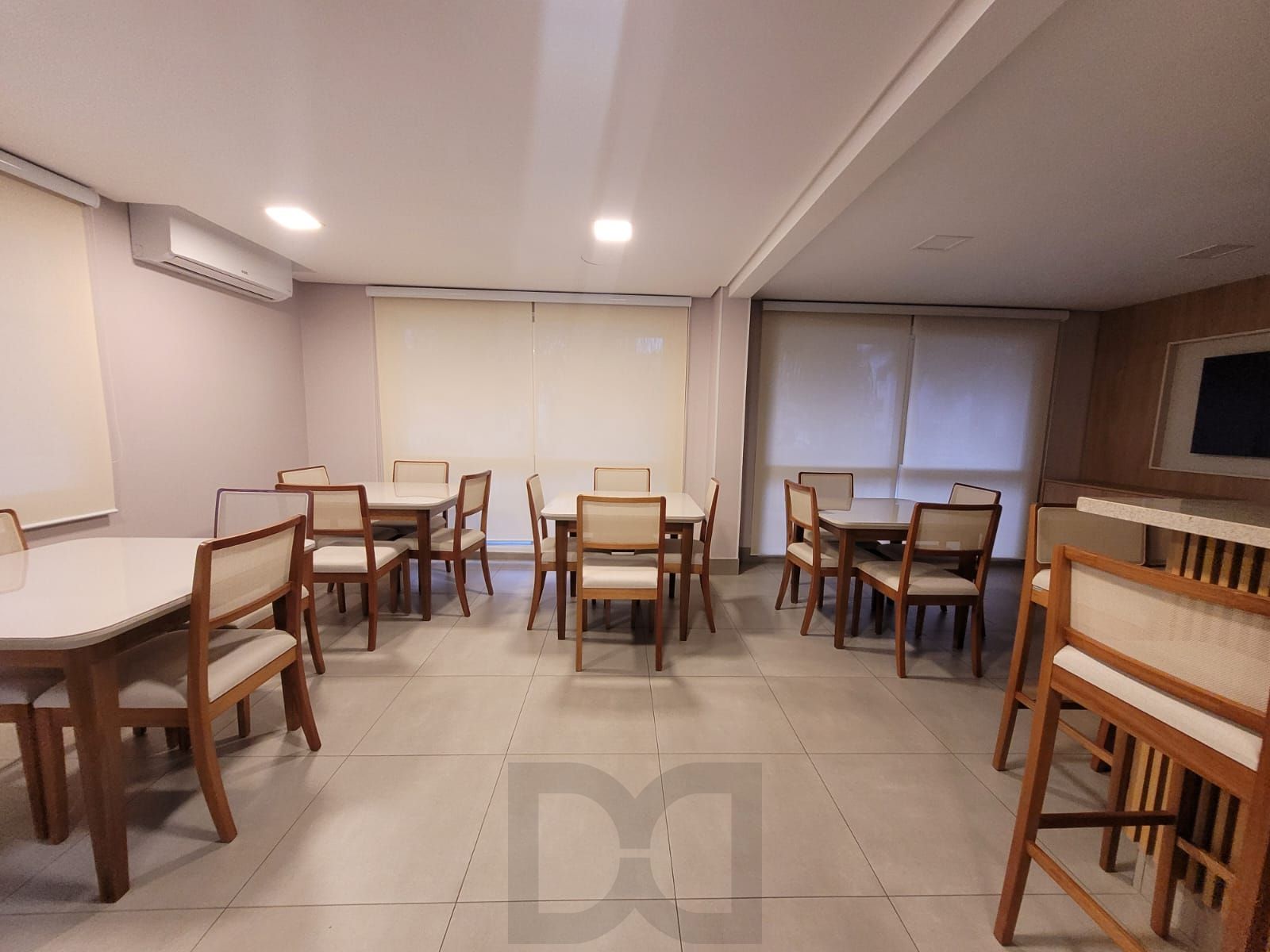 Apartamento com 2 Dormitórios e 1 Suíte, 2 Vagas, próximo ao colégio Dom Bosco — foto 20