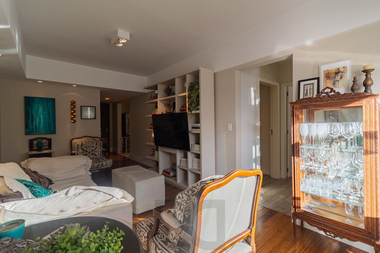 Apartamento de 2 dormitórios à venda na Rua Coronel Bordini - bairro Auxiliadora — foto 11