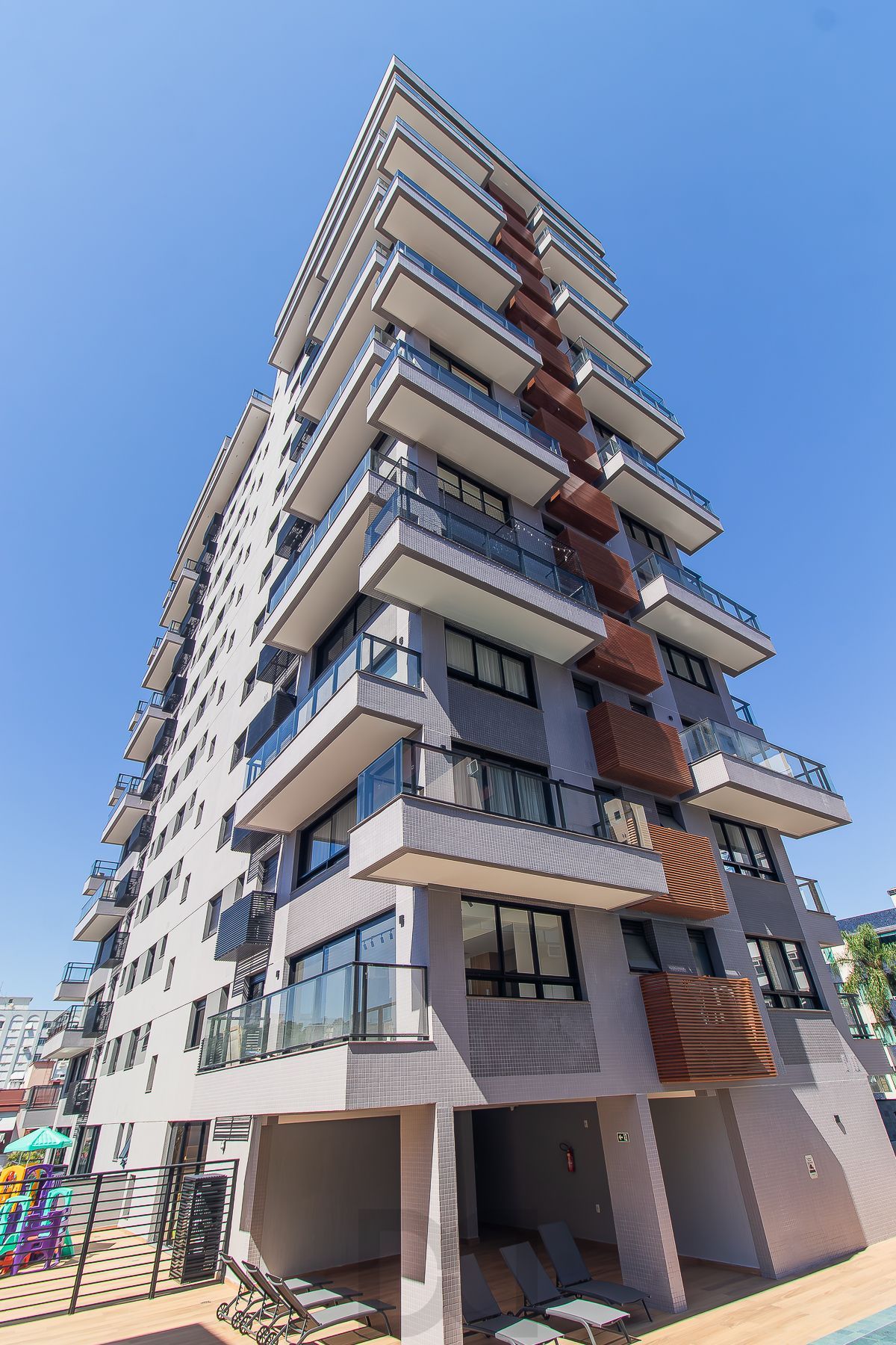Incrível apartamento mobiliado 2 suítes novo no Menino Deus — foto 32