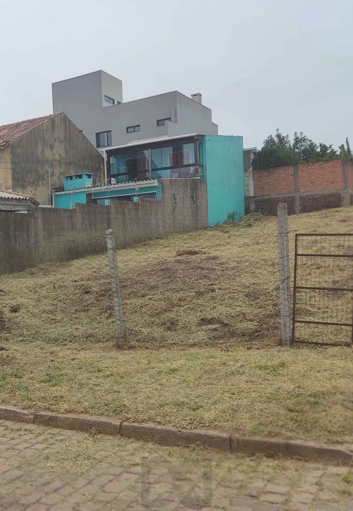 Terreno perto Stok Avenida Manoel Elias comprar Jardim Leopoldina Porto Alegre — foto 1