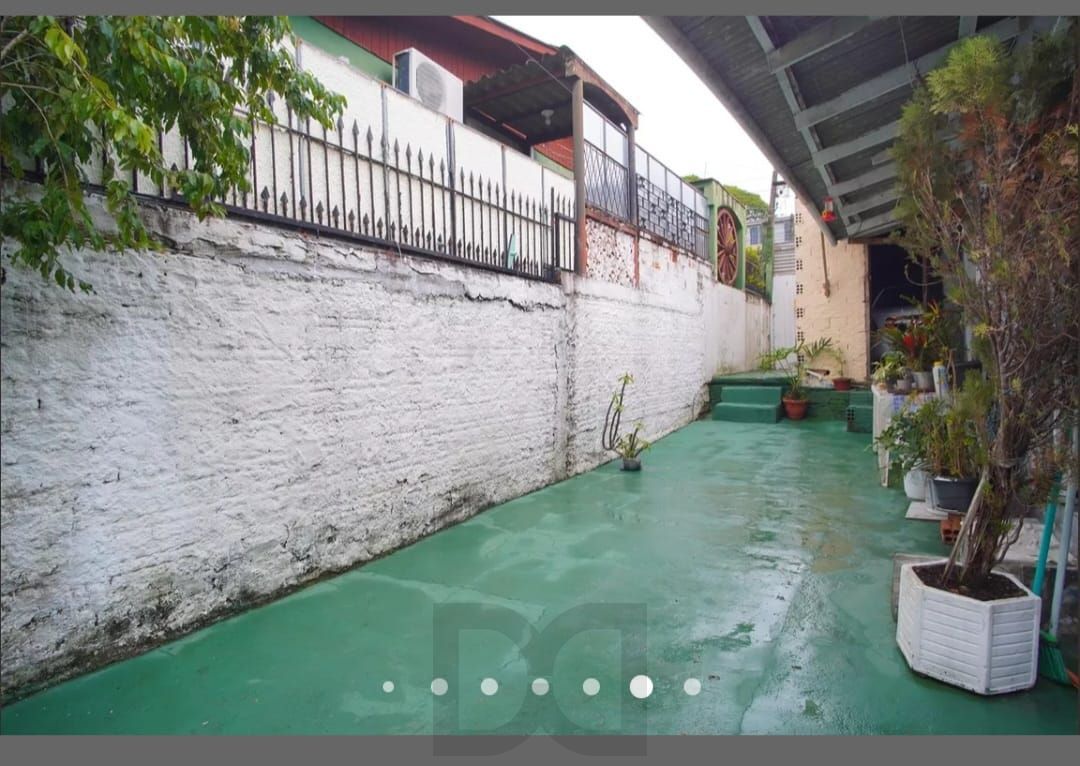 Casa com Pátio, 2 Quartos, vaga de garagem no Bairro Passos Das Pedras. — foto 2
